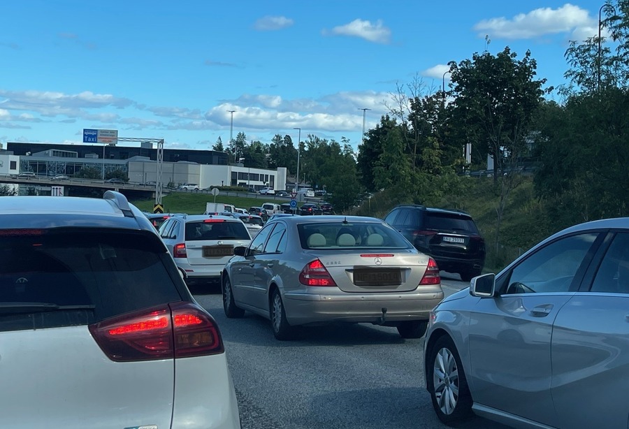 Kollektivfeltet igjen: Når politikk skaper kaos og kø 